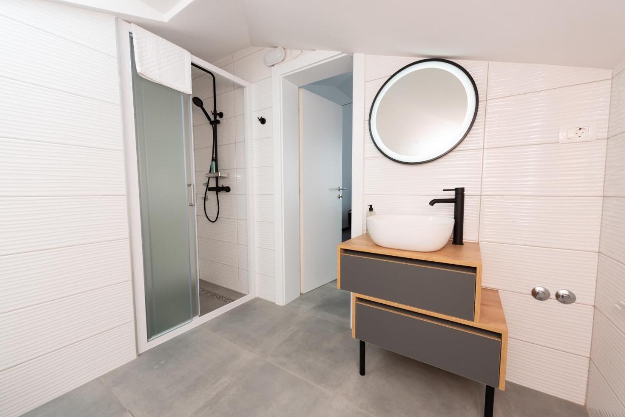 Kapov'S Rooms Kaštela Εξωτερικό φωτογραφία